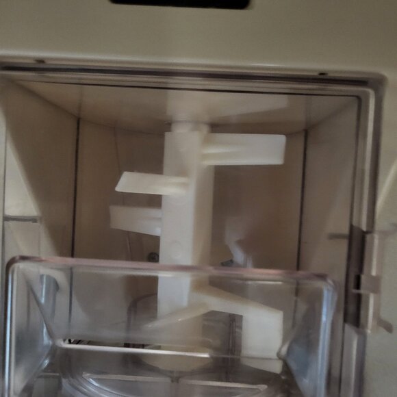 TAKKA Pasta and Dough Machine - Picture 3 of 8